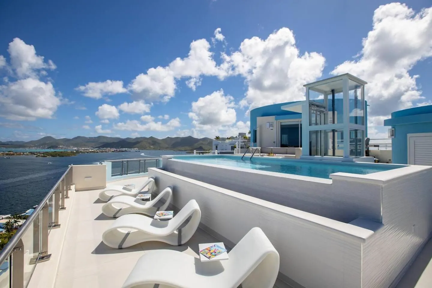 Serenity Penthouse - The Pinnacle Of Luxury Maho