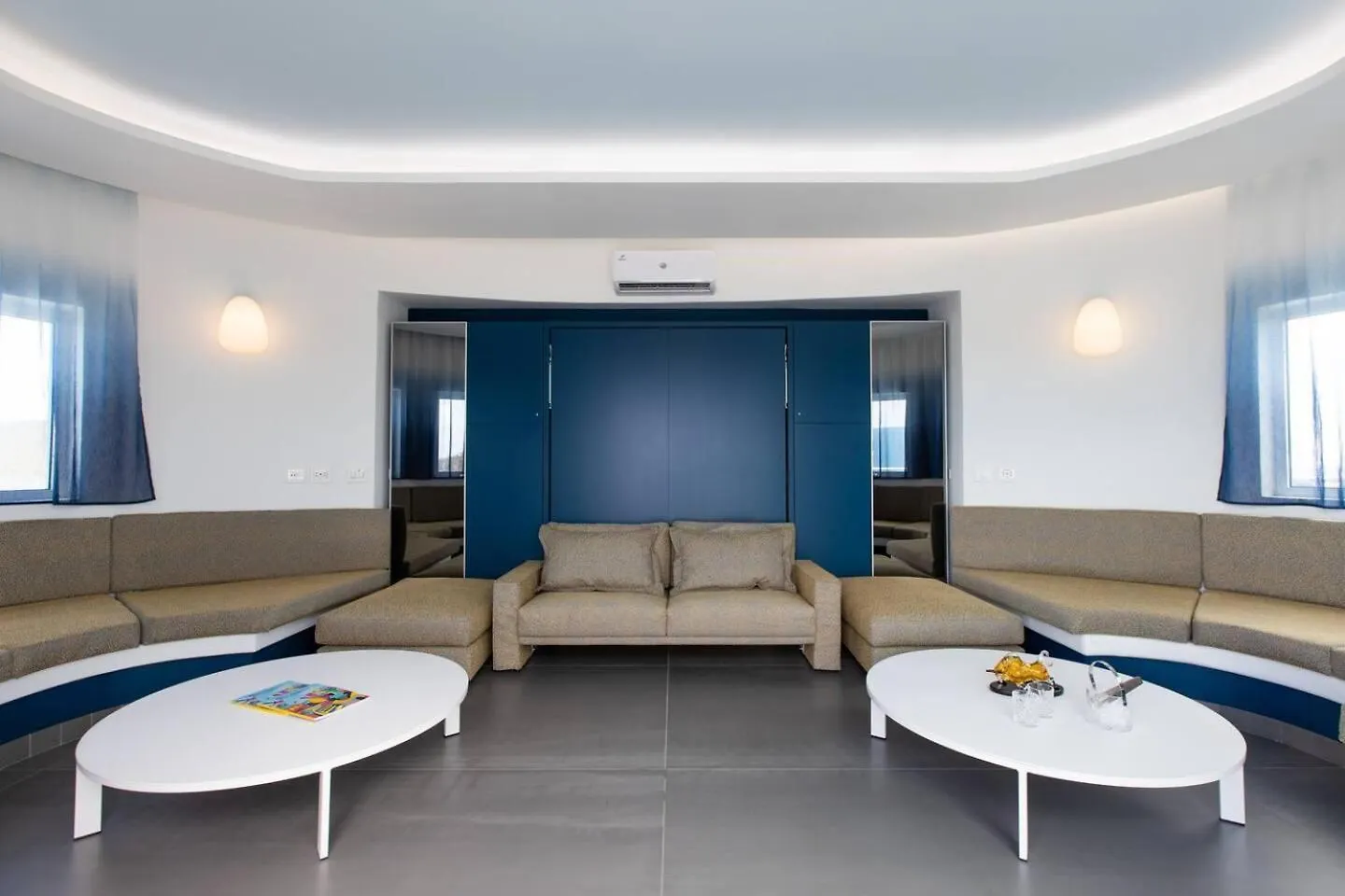 Serenity Penthouse - The Pinnacle Of Luxury Maho Appartement
